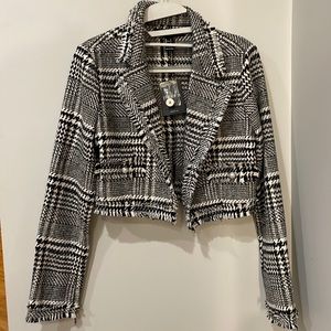 Houndstooth cropped blazer